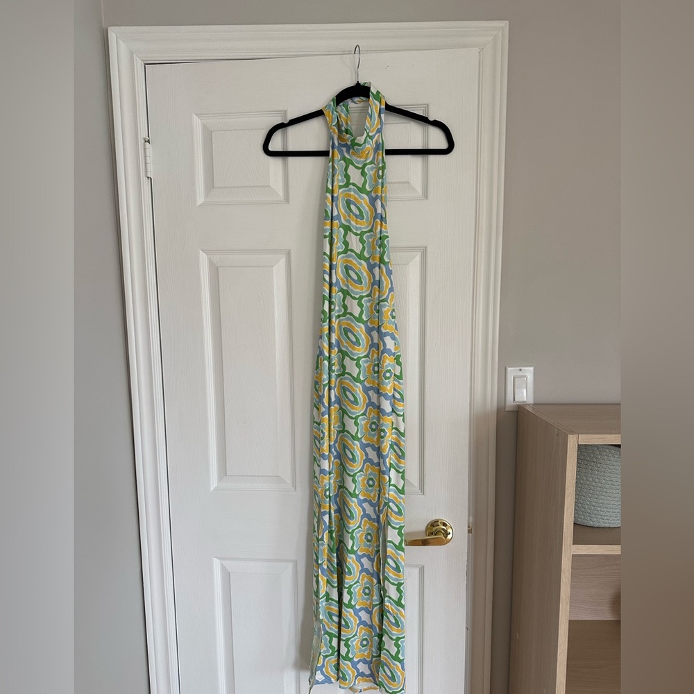 Colorful Patterned Backless Maxi Dress - Picture 3 of 5